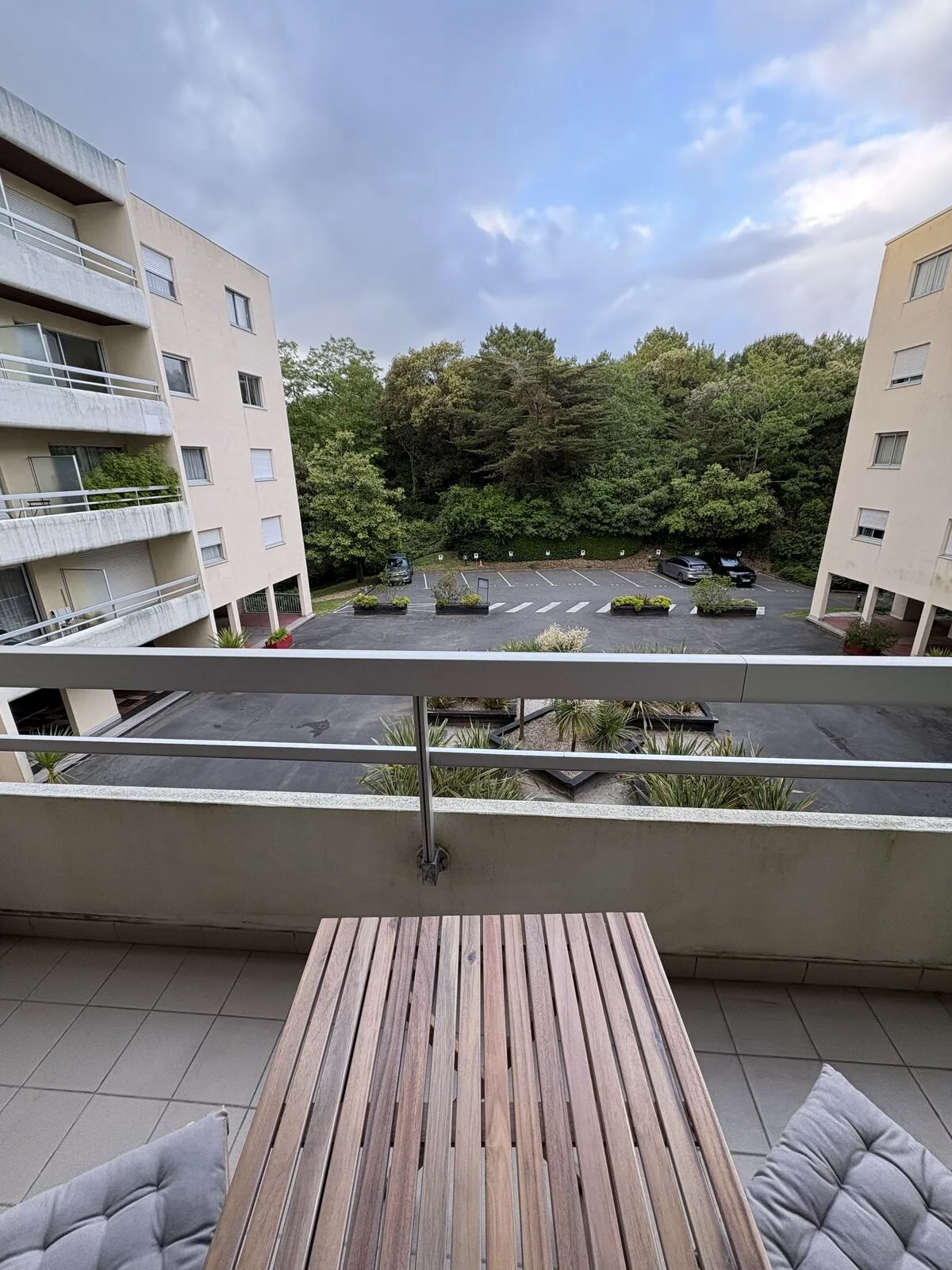 Balcon vue forêt