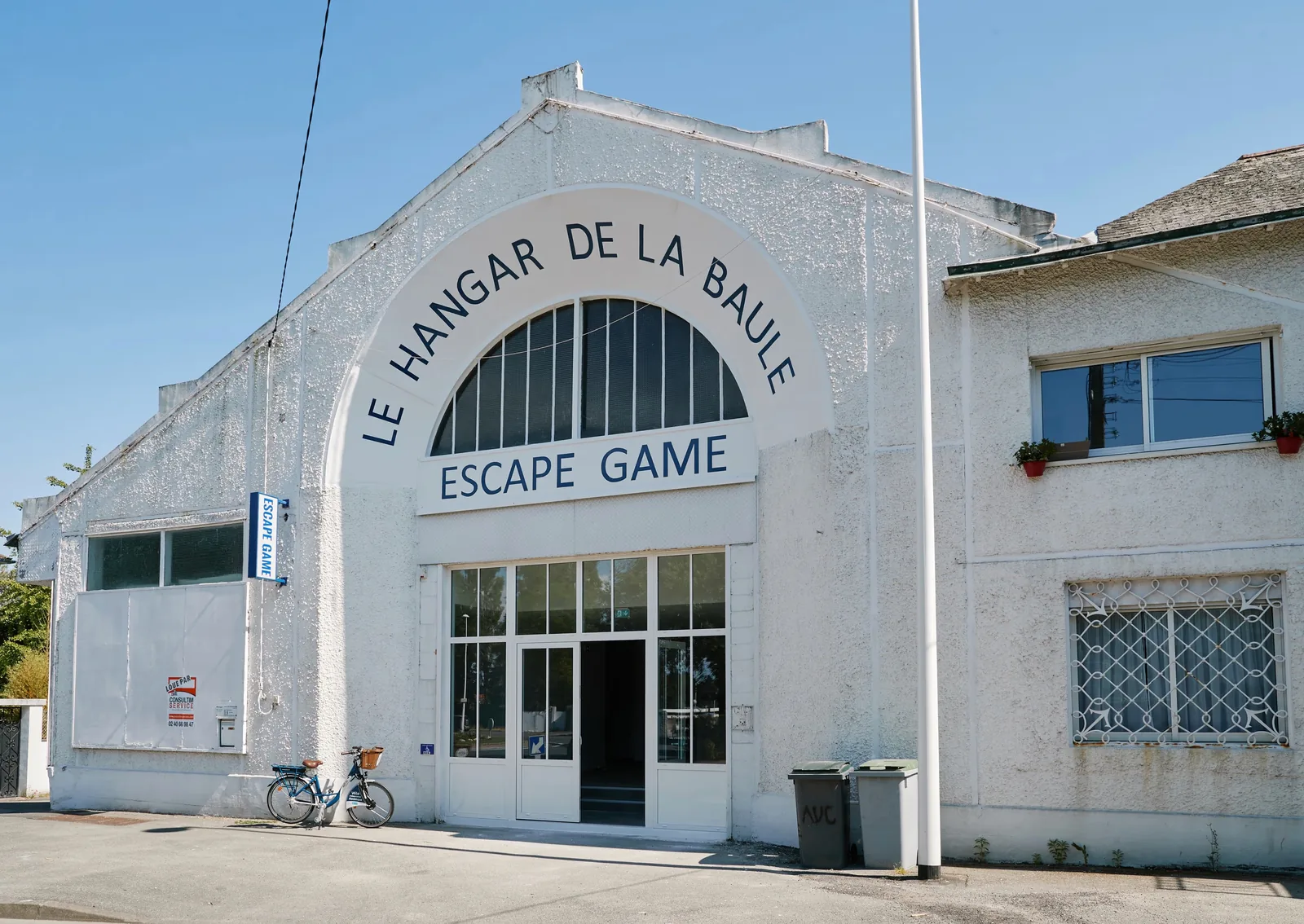 Façade du Hangar de La Baule, premier escape game de la cité balnéaire