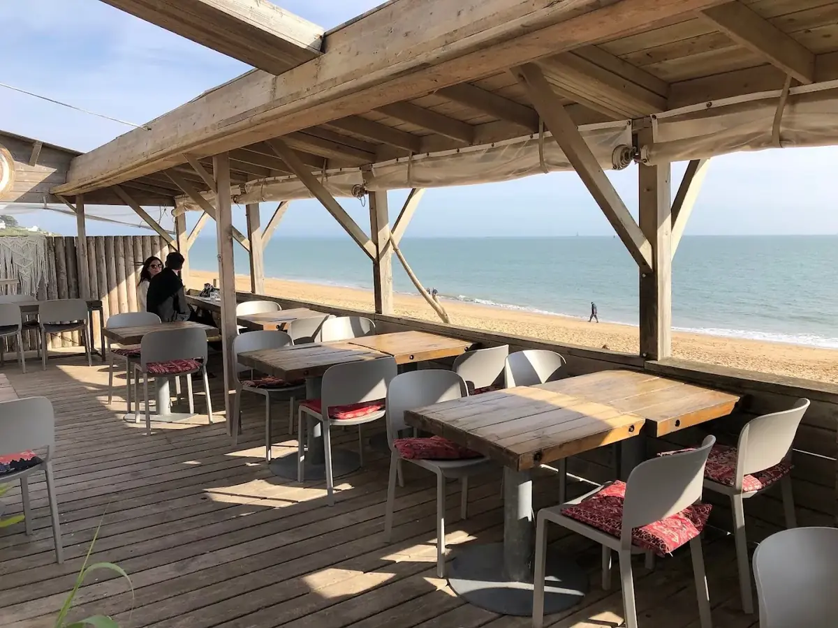 Table dressee du Recif a Pornichet face mer